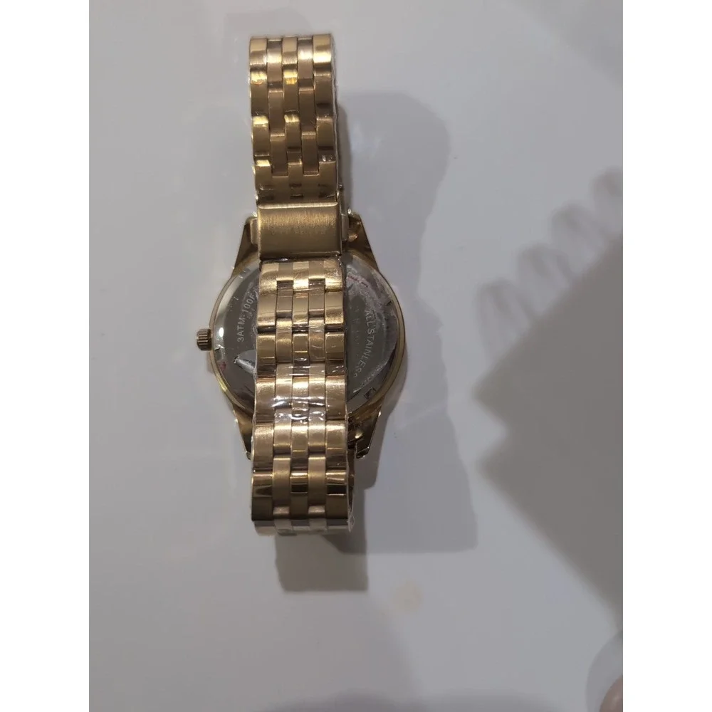 Reginald Mens Wrist‎ Watch Gold White Analog Quartz Needs Battery